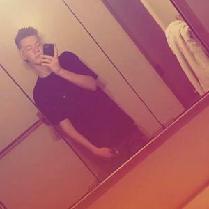 Meet your Posher, Dakota